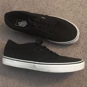 Black Vans (Men’s)
